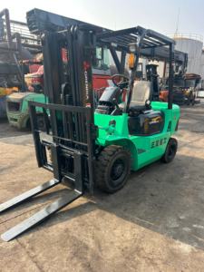 Chariot élévateur diesel d'occasion Toyota MITSUBISHI FD30 FD50 de 2,5/3/4/5/7/10/15/16/25/30 tonnes avec trois mâttes, à vendre à Shanghai - Product Image 5