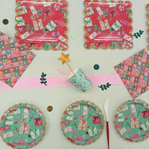 DAMAI Christmas Customized Party Tableware Set Disposable Christmas Santa <b>Ring</b> Bow Knot Gift Box Pattern Disposable Paper <b>Plates</b> - Product Image 1