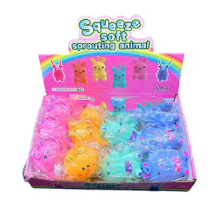 Jouet à presser populaire en caoutchouc souple TPR Lapin Spatial, mignon, anti-stress, à pincer et à farcir, pour les 5-7 ans - Product Image 6