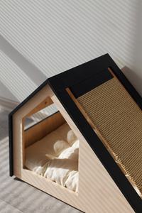 Omfortable nimnimal Ouse at og ururniture Ed con hanhangeable crcratcher - Product Image 4