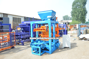 Machine semi-automatique QT4-26 pour la fabrication de briques creuses, pleines, en béton, de <span class=keywords><strong>pavés</strong></span> et de blocs de pavage autobloquants - Product Image 2