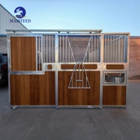 Box de chevaletage à bas prix, galvanisé à chaud et thermolaqué, en bambou, pour club équestre commercial, personnalisable