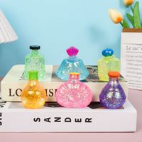 Nouveau Design TPR Glitter Maltose Parfum Squeeze Parfum Bouteille Série Décompression Soulagement Du Stress Stress Fidget Toy
