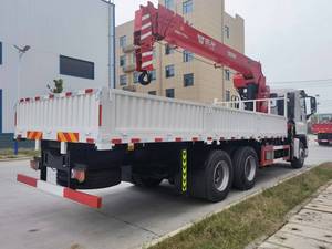 Export Isuzu 6X4 Zware Vrachtwagen Met 14ton 16ton Rechte Giek Flatbed Dropside Vrachtwagen Gemonteerde Kraan - Product Image 6