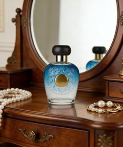 Parfum pour homme ou femme Cologne Black White Blue Red Dubai, Safran, Citron, Musc, Bois d'agar (Ébène), Résine, Ambre, Bois de cèdre, <span class=keywords><strong>Sapin</strong></span> - Product Image 6