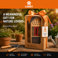 Nichoir vertical en bois pour insectes, boîte à abeilles suspendue, hôtel à abeilles en bois naturel pour la décoration de jardin et l'habitat de la faune.