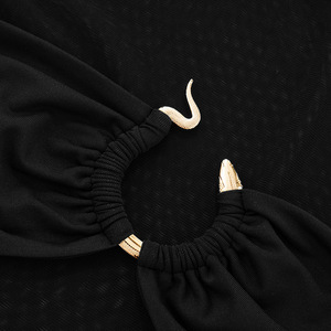 Débardeur court à col rond en tissu résille transparent avec décoration métallique en forme de serpent pour femme – Tendance - Product Image 6