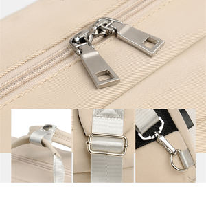 Mochila Escolar Cuadrada de Nailon Mini Impermeable y Elegante Personalizada para Niñas - Product Image 2