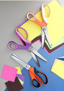 <span class=keywords><strong>Tijeras</strong></span> de <span class=keywords><strong>Costura</strong></span> Zigzag de Acero Inoxidable de 9 Pulgadas con Dientes Redondos de Golden Phoenix - Product Image 6