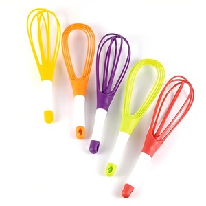 Batteur à œufs créatif rotatif et pliable en plastique PP, mélangeur manuel, outils de cuisine - Product Image 1