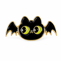 Broche en émail dur personnalisée avec logo, motif gothique aile de chauve-souris et chat noir, en alliage de zinc moulé sous pression, plaqué, badge de mode, fabricant de pin's de revers en métal