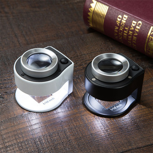 مكبر يدوي قابل لإعادة الشحن عبر USB بتكبير 30 مرة مع عدسة مزدوجة من الزجاج البصري 28 مم لعد الخيوط - Product Image 6