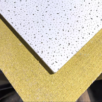Dalles de plafond modernes en fibres minérales RH90 600x600mm (2x2ft) – Grille de plafond acoustique et hydrofuge pour chambres et cuisines
