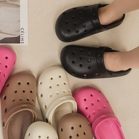 Sabots pour femmes, tendance estivale, nouveau style, sandales de plage à semelle souple, à bout fermé, design de pantoufles, haute qualité, vente en gros d'usine