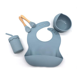 Ensemble d'alimentation pour bébé en silicone 5 pièces, cuillères pour bébé, bol à ventouse, assiette compartimentée, bavoir, tasse, brosse à doigts, ustensiles pour la première étape de l'alimentation - Product Image 1