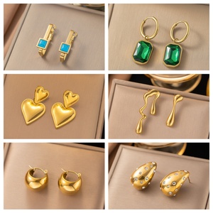 Vendita calda 18k in acciaio inox trifoglio zircone fiocco con perla goccia orecchini a forma di cuore da donna gioielli di moda - Product Image 6