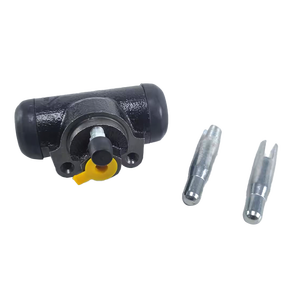 Cilindro Maestro de Freno Universal SY17131 |   Compatible con TCM FD15/FD25/FD30 y montacargas FB15/FB20/<span class=keywords><strong>FB25</strong></span>-11 |   OEM PN:239A5-40102/BP01-002A - Product Image 4