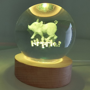 Esfera Decorativa de Cristal com Gravação a Laser 3D de Coelho com Base de Madeira e Luz LED para Decoração de Casa, Ornamento de Mesa, Presente de Aniversário - Product Image 6