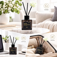 Diffuseur de parfum d'ambiance de luxe en verre noir avec logo personnalisé, décorations à pompons et bâtonnets en rotin – Fabrication en usine