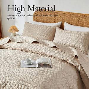 <strong>Beige</strong> Polyester Geometric Pattern High-Quality Hot Sale Bed Elegant <strong>Bedspreads</strong> Lightweight Ultrasonic 3pcs <strong>Bedspread</strong> - Product Image 3