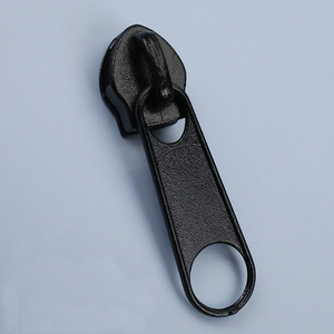Vente en gros de tirettes et curseurs de fermeture éclair en alliage de zinc, curseurs de fermeture éclair métalliques multicolores pour sacs, vêtements, valises, OEM acceptable - Product Image 1