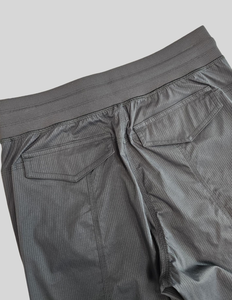 Pantalon de jogging léger pour studio de danse avec cordon de serrage à la taille, poches cargo latérales froncées et poches pour le fitness - Product Image 5