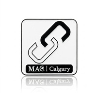 Badge Métallique Irrégulier Personnalisé en Alliage de Zinc de Haute Qualité MAC Calgary, Émaillé Doux Antique Électroplaqué pour Employés