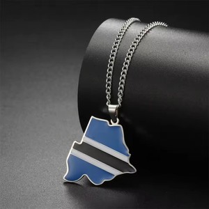 Collar de Cadena de Acero Inoxidable Esmaltado al por Mayor con Bandera Africana de Botsuana, Chapado en Oro de 18K - Product Image 3