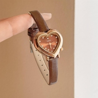 Montre iChumu pour femme en forme de cœur, cadeau confessionnel, bracelet en cuir de niche avec petit cadran, étanche, nouveau modèle 2025