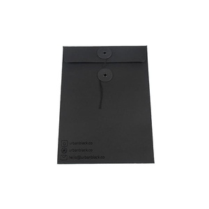 Enveloppe d'expédition en papier cartonné noir personnalisée par le fabricant, format A3, avec bouton - Product Image 5