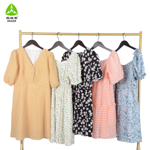 ชุดเดรสลำลองผ้าฝ้าย/โพลีเอสเตอร์สำหรับผู้หญิง เสื้อผ้า<span class=keywords><strong>มือ</strong></span><span class=keywords><strong>สอง</strong></span>คุณภาพสูง สะอาด 85% จีน คละแบบ ฤดูร้อน - Product Image 2