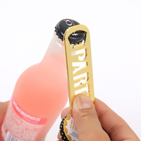 Ouvre-bouteille de bière souvenir de fête en or en gros pour les cadeaux de fête d'anniversaire de mariage