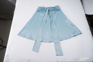 Vestido de Verano para Mujer, al por Mayor, Personalizado, Sólido, con Estampado Digital Natural, Transpirable, Elegante, de Satén, sin Tirantes, con Lazo en la Parte Delantera - Product Image 2