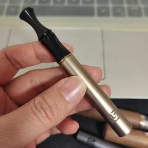 Bâton inhalateur doré, alternative au tabac mince, bâton pour femmes, alternative au tabac pour les affaires - Product Image 1