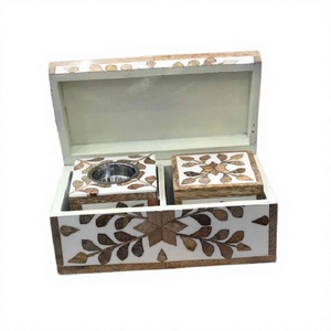 Brûleur à oud en nacre de designer avec boîte et plateau en bois, qualité supérieure, à prix abordable - Product Image 1