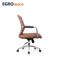 Chaise de bureau pivotante en cuir EGROspace à dossier moyen pour visiteurs, formation et conférence