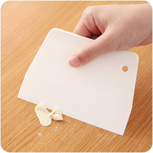 มีดตัดแป้งพลาสติกสำหรับทำขนมเค้กครีมสปาตูล่าสีขาว 20.3 ซม. - Product Image 4