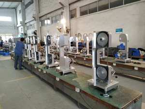 Découpeuse professionnelle de <span class=keywords><strong>scie</strong></span> d'<span class=keywords><strong>os</strong></span> de boucher de bande de viande de J-380 pour l'usage de restaurant avec le moteur fiable - Product Image 3