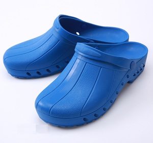 Chaussures médicales unisexes antidérapantes Pantoufles chirurgicales pour le <span class=keywords><strong>travail</strong></span> Salle blanche pour tous les hiver, printemps et automne. - Product Image 1