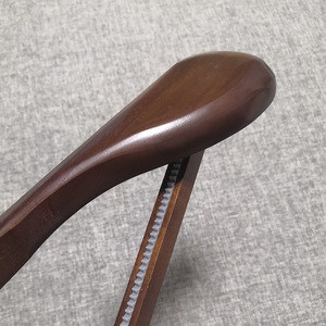 Cintres en bois personnalisés avec logo, cintres larges pour costumes, cintres en bois pour vêtements - Product Image 3