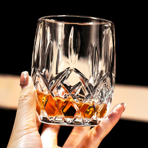 Copas de whisky y vino de lujo de alto valor Barra gruesa creativa KTV Vasos de vidrio para cerveza y vino extranjero - Product Image 2