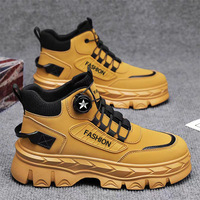 Chaussures pour hommes 2025 automne nouveau haut décontracté sport à la mode semelle épaisse hauteur augmentant antidérapant extérieur outillage pour bottes