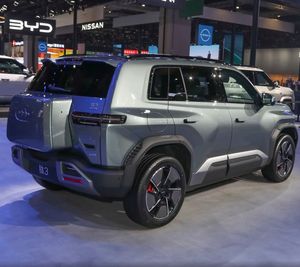 BYD Leopard Titanium 3 Model 2025 501KM 4WD Intelligent Driving Ultra Edition BYD Leopard 3 SUV Mobil Baru Stok Tersedia untuk Dijual - Product Image 5