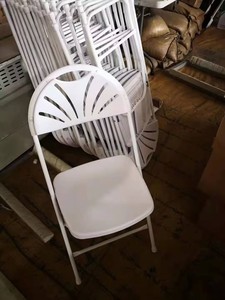 Migliore Sedia Pieghevole Leggera Moderna <span class=keywords><strong>in</strong></span> Plastica Bianca per Eventi Interni ed Esterni, Matrimoni, Cortili, Sale, con Struttura <span class=keywords><strong>in</strong></span> <span class=keywords><strong>Metallo</strong></span> Resistente - Product Image 3