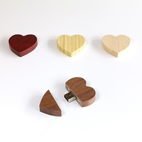 Coeur en bois Clé USB 64 mo Clé USB en bois Clé USB Clé USB 4G 8G 16GB 32GB Cadeaux pour les clients