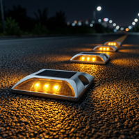 Vente en gros usine : Balises routières solaires en aluminium avec écran LED double face, indice IP68, pour signalisation d'avertissement