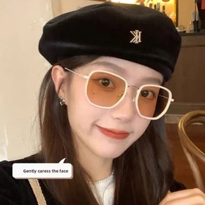 Lunettes de vue photochromiques élégantes à monture large et ovale pour femmes, verres personnalisables, outil de beauté sans maquillage - Product Image 5