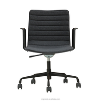 Chaises de bureau pivotantes en aluminium avec accoudoirs rotatifs, pieds et mécanismes hydrauliques à gaz - Design moderne et confortable pour le bureau