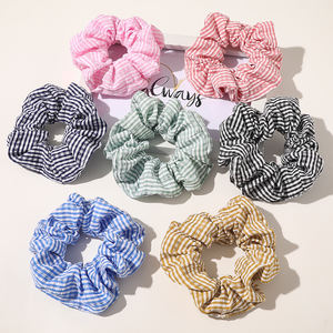 QIYUE उच्च ग्रेड धारीदार लोचदार बाल संबंधों कोरियाई कस्टम बड़े फैंसी बाल <span class=keywords><strong>Scrunchies</strong></span> - Product Image 1
