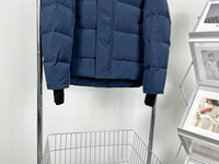 Veste d'hiver à capuche Goose MacMillan en duvet gris classique mi-longue